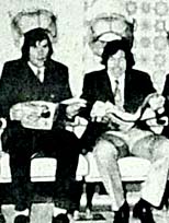 Saçlarını yaptırıyorlar