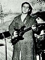 Paltoları ile &ccedil;ıktılar