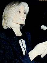 Kadın, kibrit gibidir