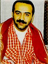 Aslında angutun tekiyim