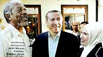 'Göbeği açık kızlara karışıyor muyuz?'