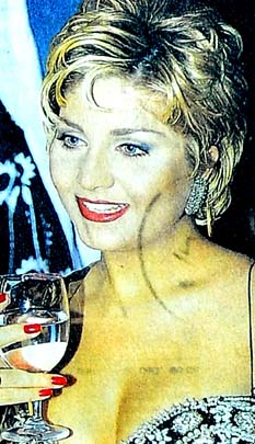 Sibel Can, 13 milyar liralık y&uuml;z&uuml;k aldı!