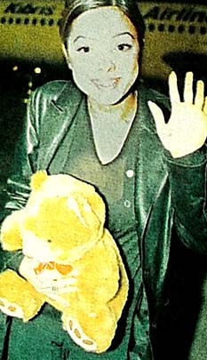 Ebru'ya u&ccedil;an ambulans