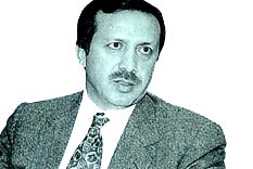 Makamını terketmiyor