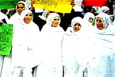 Türkiye'de her 3 kadından biri dayak yiyor