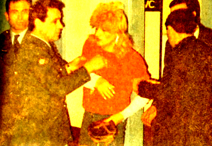 Kadınlar tuvaletine girince yakalandı