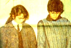 Sevgilisini öperken iki kişiyi ezdi