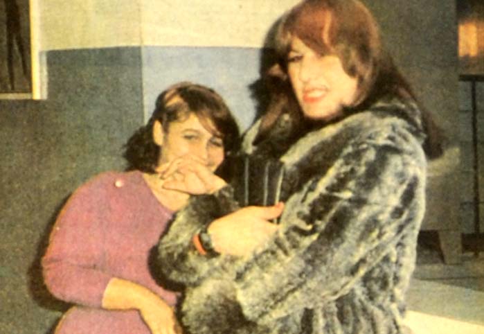 Mahalle halkı dedikodu yapmasın diye...