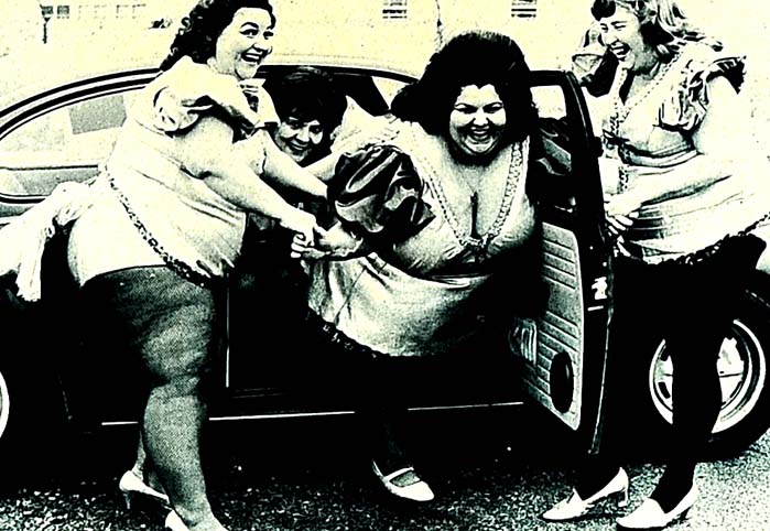 Bir &ouml;p&uuml;c&uuml;ğe on k&ouml;fte