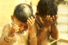 Erdoğan &uuml;zg&uuml;n