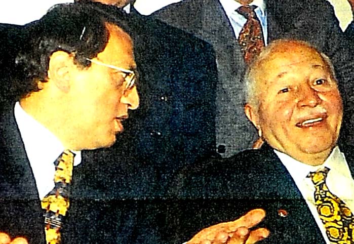 Yılmaz, oyları satıyor